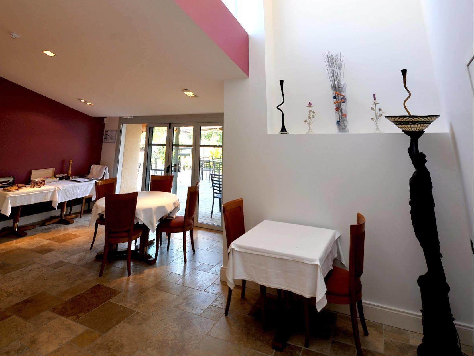 Logis- Hotel Spa Restaurant L'Epicurial Saint-Pey-de-Castets Экстерьер фото