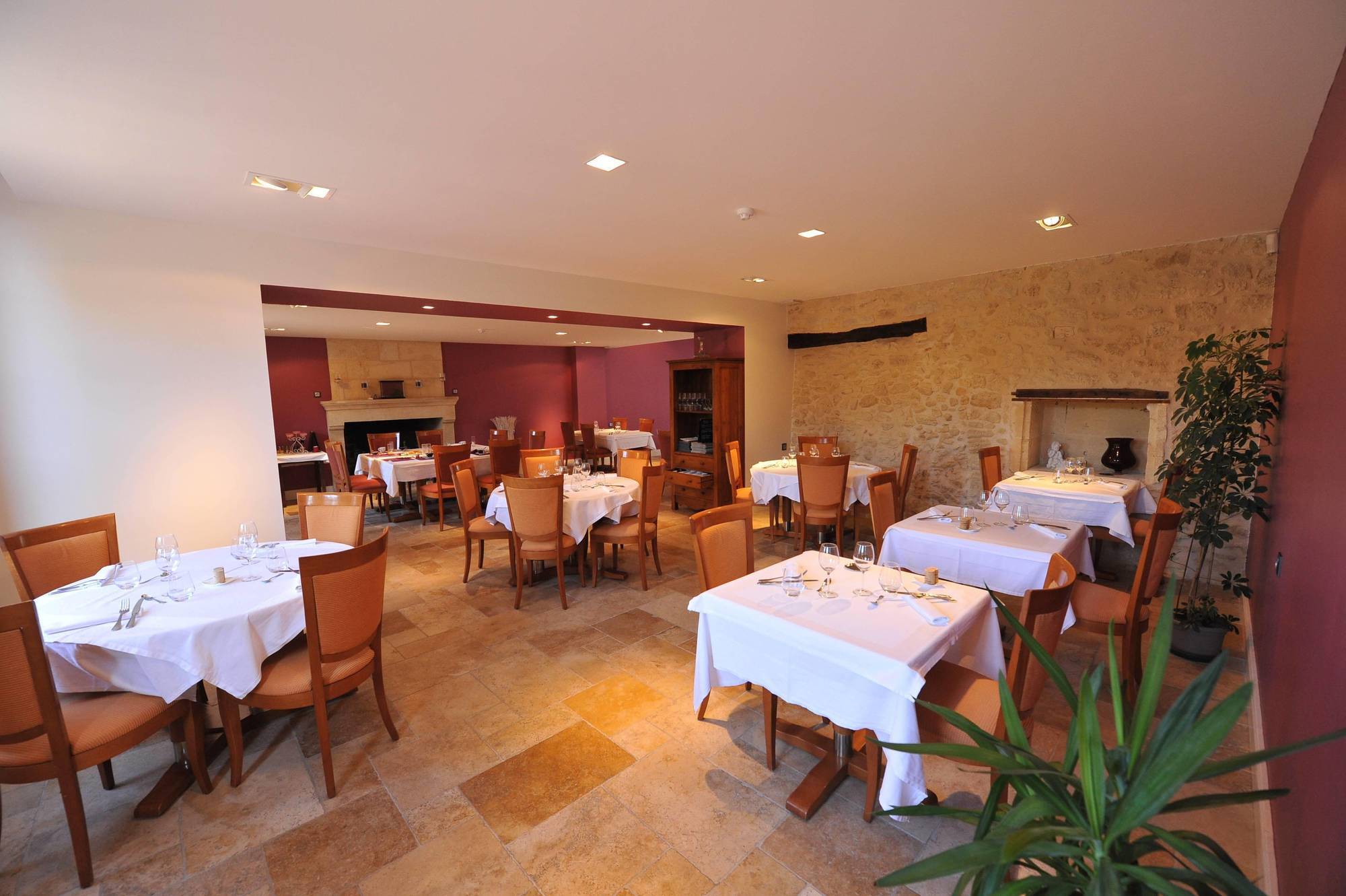 Logis- Hotel Spa Restaurant L'Epicurial Saint-Pey-de-Castets Экстерьер фото